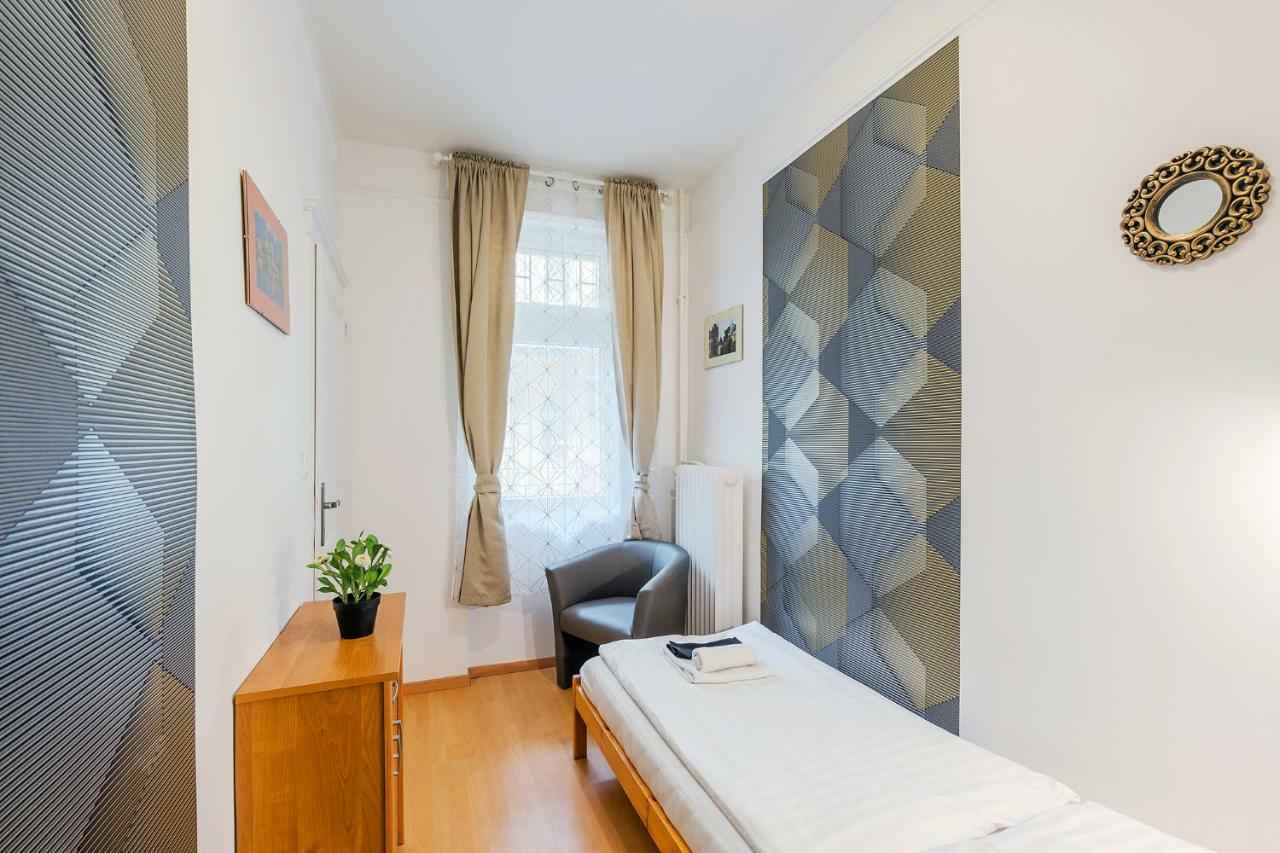 Parking, Ac, Wifi 2 Room Apartment In The Center Budapest Exterior photo