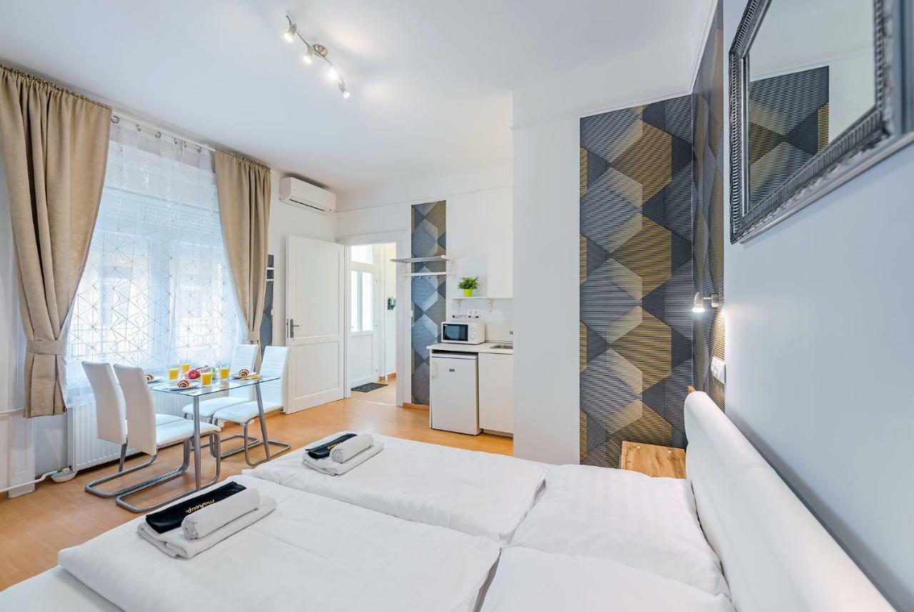 Parking, Ac, Wifi 2 Room Apartment In The Center Budapest Exterior photo